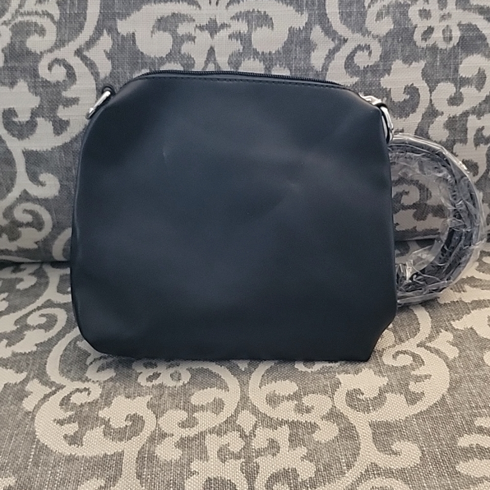 Urban expressions black crossbody bag purse - like new
